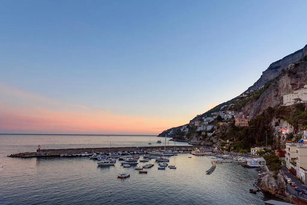 Vista D'Amalfi Bed and Breakfast 2*, Αμάλφι